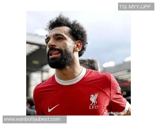 哈格里夫斯称姆伯莫技术能力被低估如同萨拉赫般出色 哈格里夫斯称姆伯莫技术能力被低估如同萨拉赫般出色