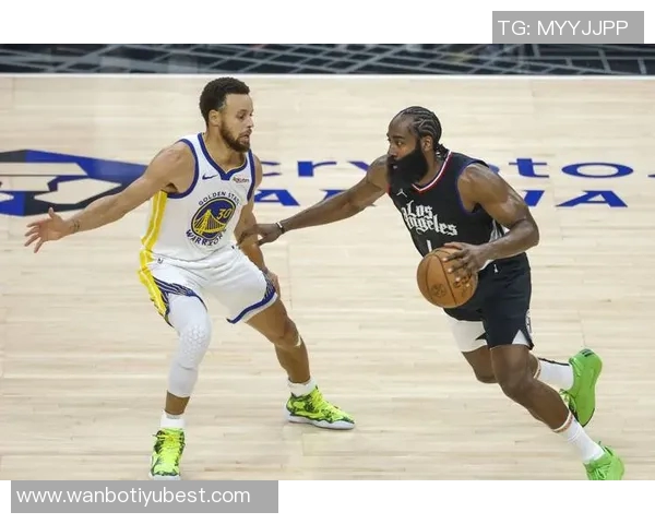 哈登生涯第四次单场十记三分创历史却仍落后库里二十三次